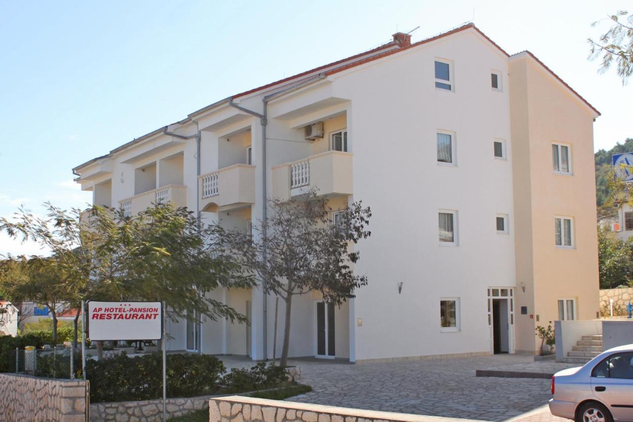 Apartments And Rooms By The Sea Vinjerac, Zadar - 3248 Kültér fotó